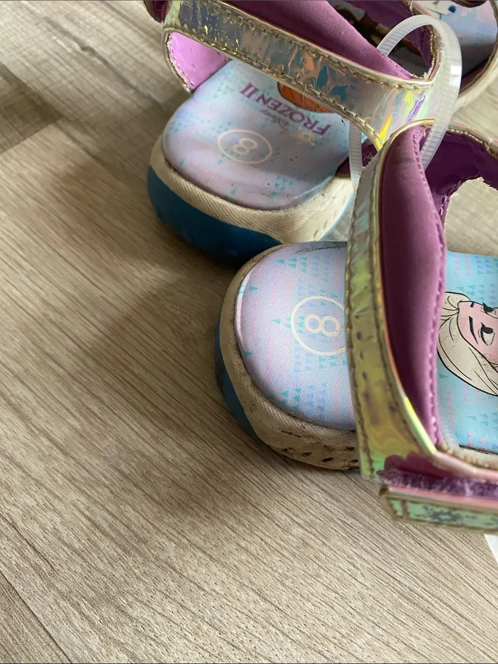 Disney Frozen II Girls Pink Iridescent Sandals size 8